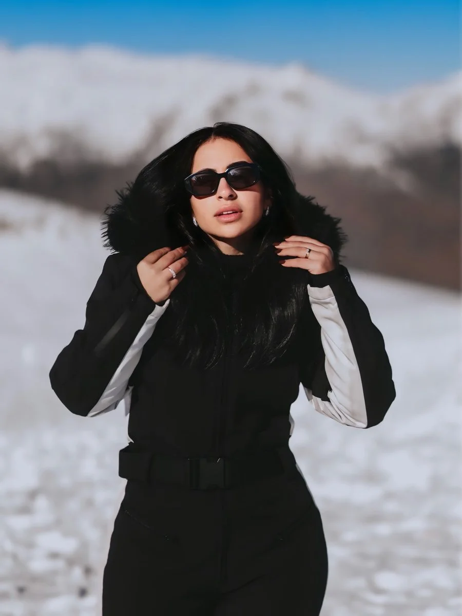 Aline Rodivas em um cenário de neve